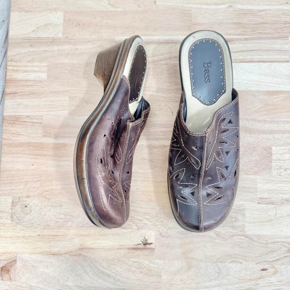 Bass Brown Cut out leather clog size 8 cottage boho 70s chocolate - Picture 2 of 8